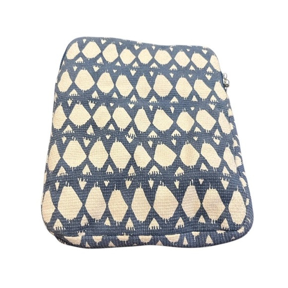 Studio oh! Floral tablet case bag sleeve plush - Picture 2 of 3